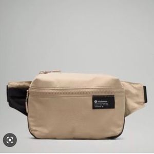 NWT Lululemon Athletica Clean Lines Belt Bag 2L in Trench